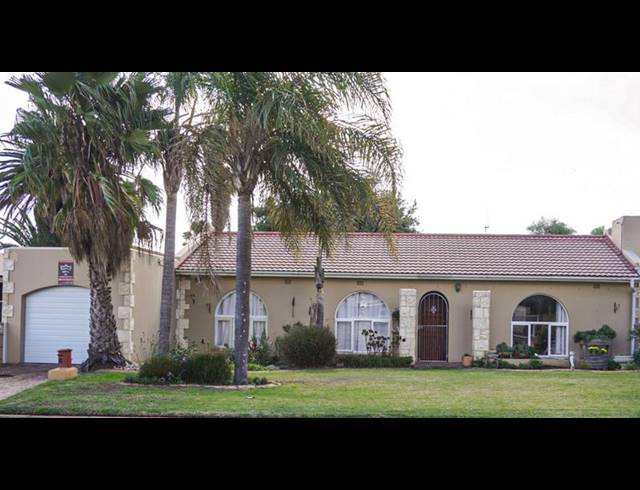 3 BEDROOM HOUSE FOR SALE IN BOTHASIG
